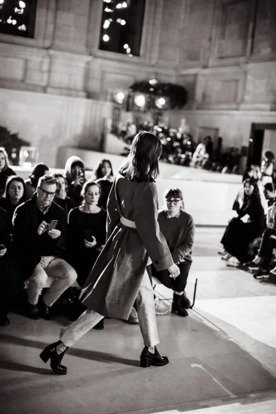 Look 7